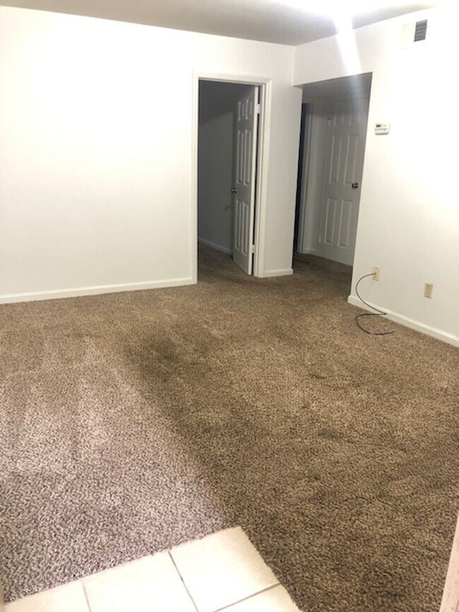 Photo - 2 Bed 1 Bath Apartment in Gated Community ...