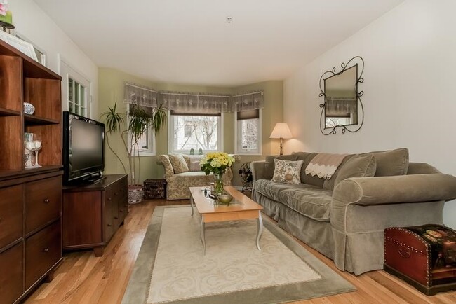 Photo - 68 Monroe St Condo Unit B1