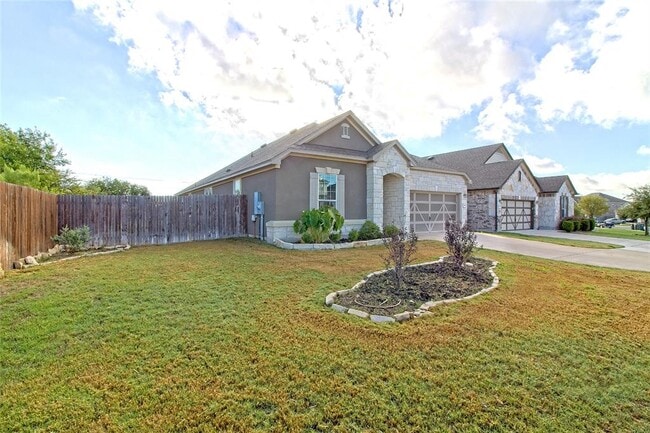 Photo - 31443 Kingsway Rd