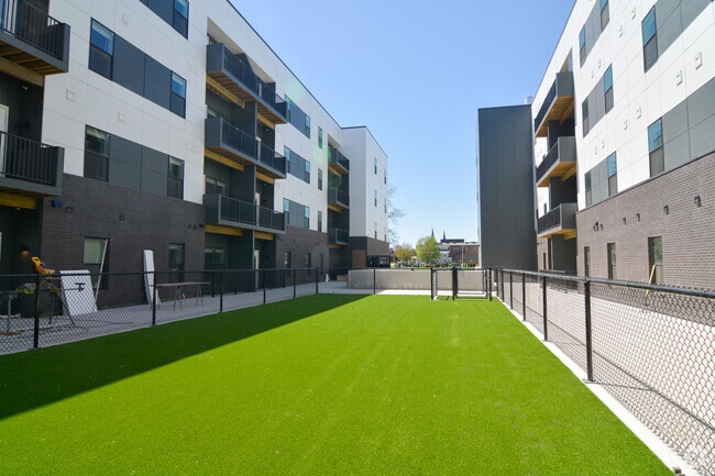 Dog park - Union at Antelope Valley Rental