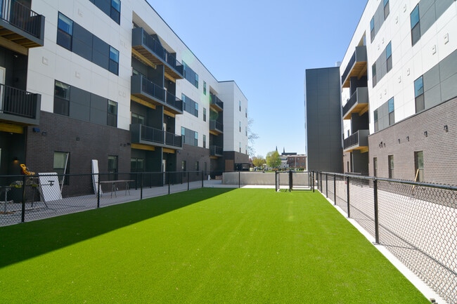 Dog park - Union at Antelope Valley Apartments