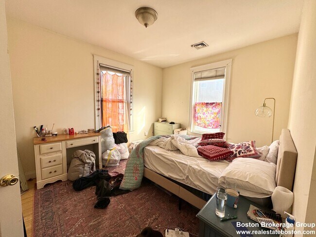 Photo - 31 Hillside St