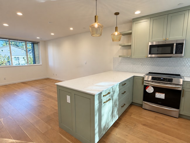 2151 N 147th St Unidad C