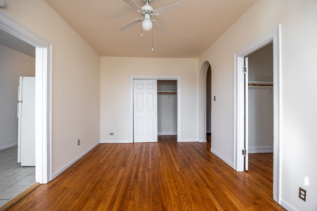 Photo - 2704 N Sawyer Ave