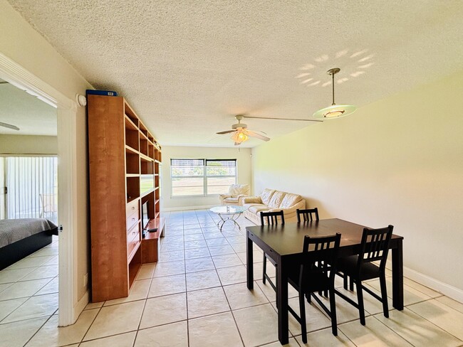Photo - 2900 N Palm Aire Dr Unidad 206