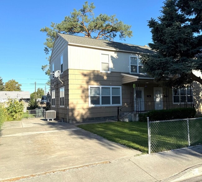 Building Photo - 1307 Perkins Ave Unit 1307 Perkins Ave. Rental