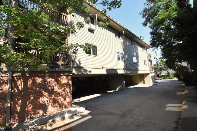 1921 Walnut St