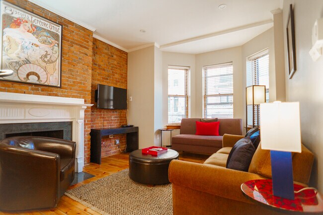 15 Garrison St Unit 3