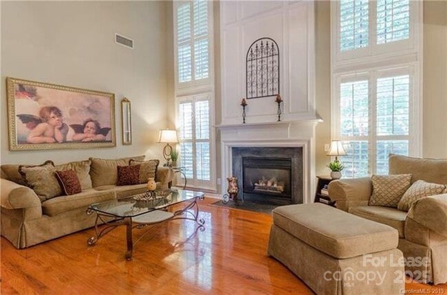 Photo - 15132 Edindale Dr