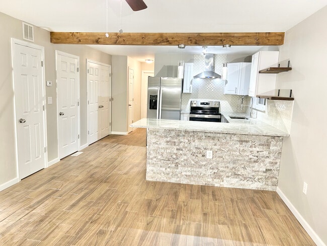 Photo - 72 Orphanage Rd Unit 2