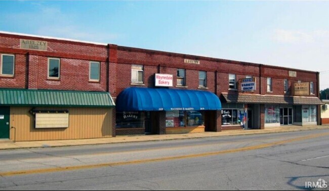 Building Photo - 2610 Lower Huntington Rd Rental