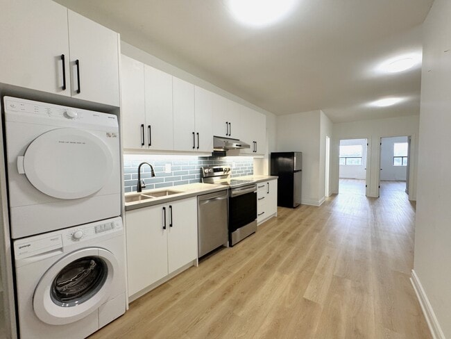 Building Photo - 630 Vaughan Rd Unit Upper