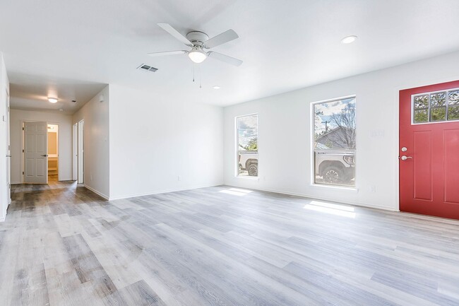 Photo - Now Available - 2 Bedroom Duplex w/ Modern...
