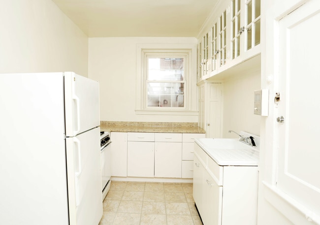 Carolina Apartments