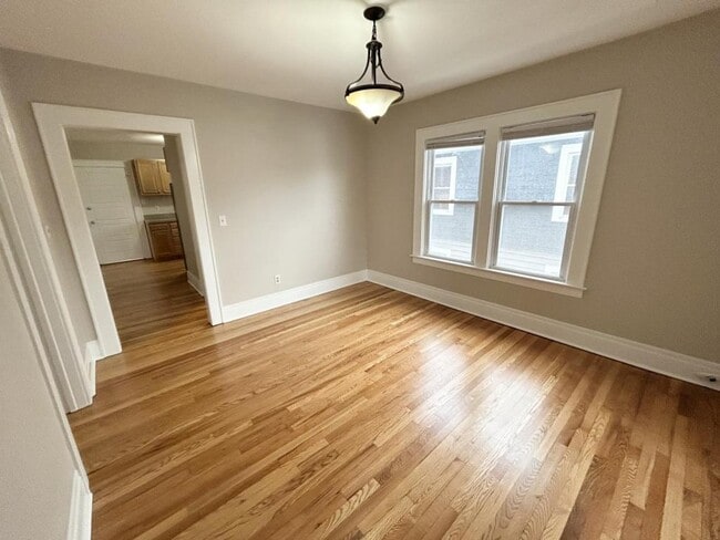 Photo - 214 Woodbine Ave