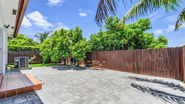 Photo - 110 SW 50th Ave