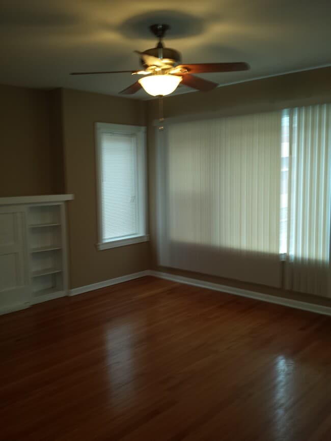 Photo - 4833 W Walton St Unit 4833 W Walton 1st floor