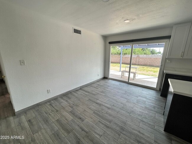 Photo - 413 W Piute Ave