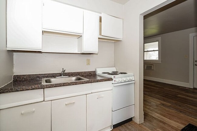 Photo - 2009 Sullivant Ave