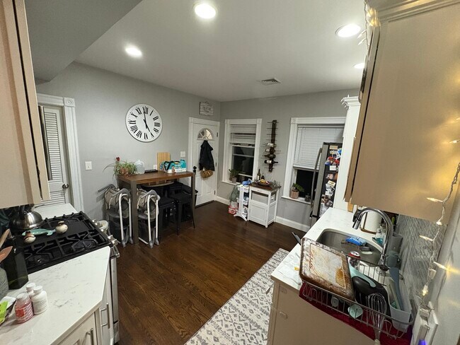 Photo - 26 Elder St Unit 2