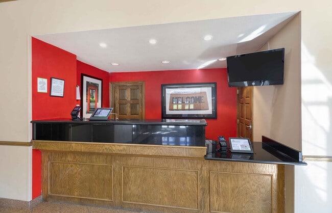 Furnished Studio-Denver - Tech Center - Central