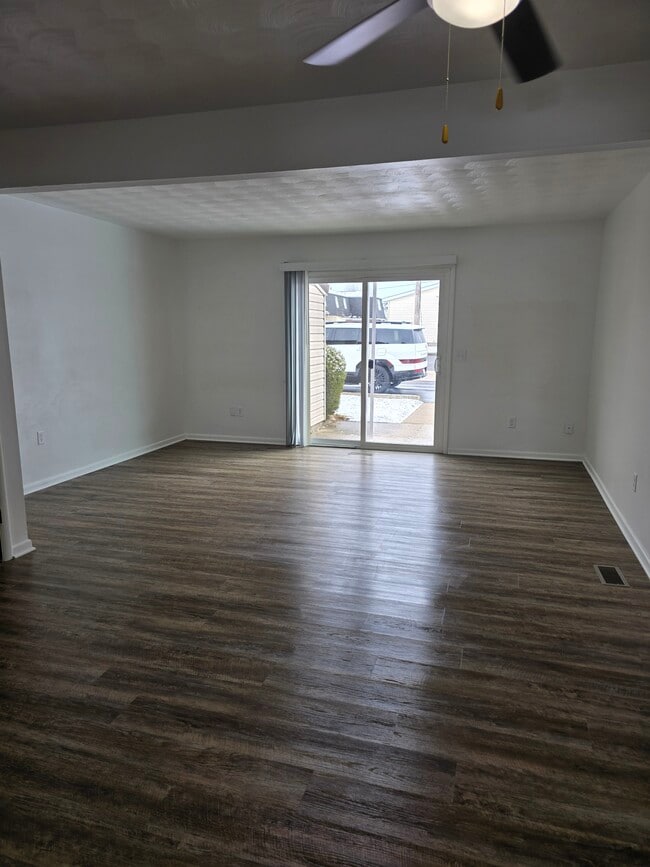 Photo - 162 Chris Drive Unidad 162