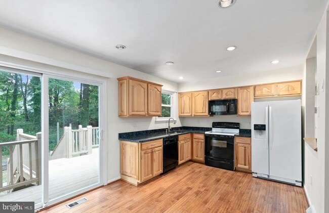 Photo - 7660 Turnbrook Dr