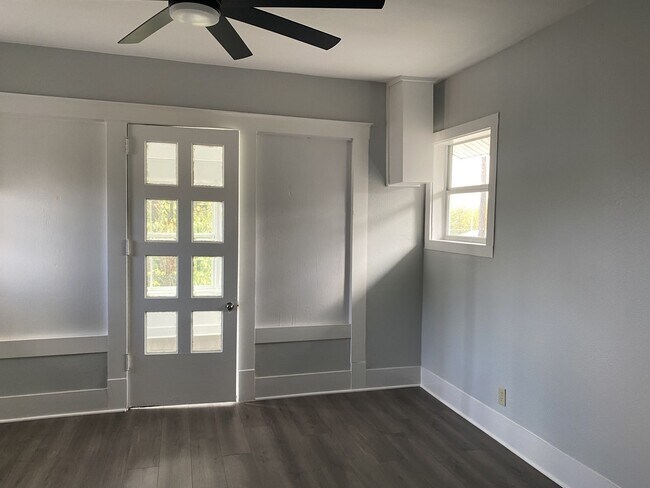 702/704 S. Montgomery St.
