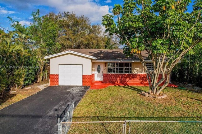 Photo - 1507 N 58th Ave House