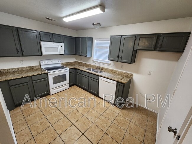 Photo - 2750 Sunset Strip Dr