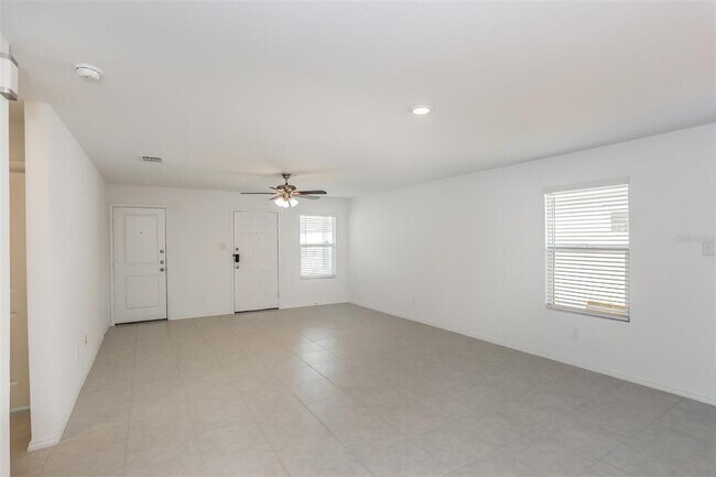 Photo - 807 Savona Pl