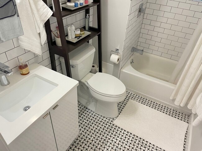 Photo - 827 Boylston St Unit 200
