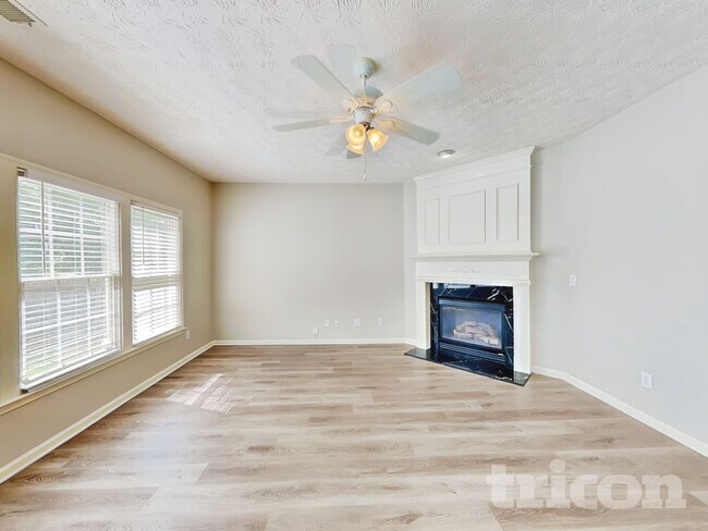 Photo - 3433 Palm Cir