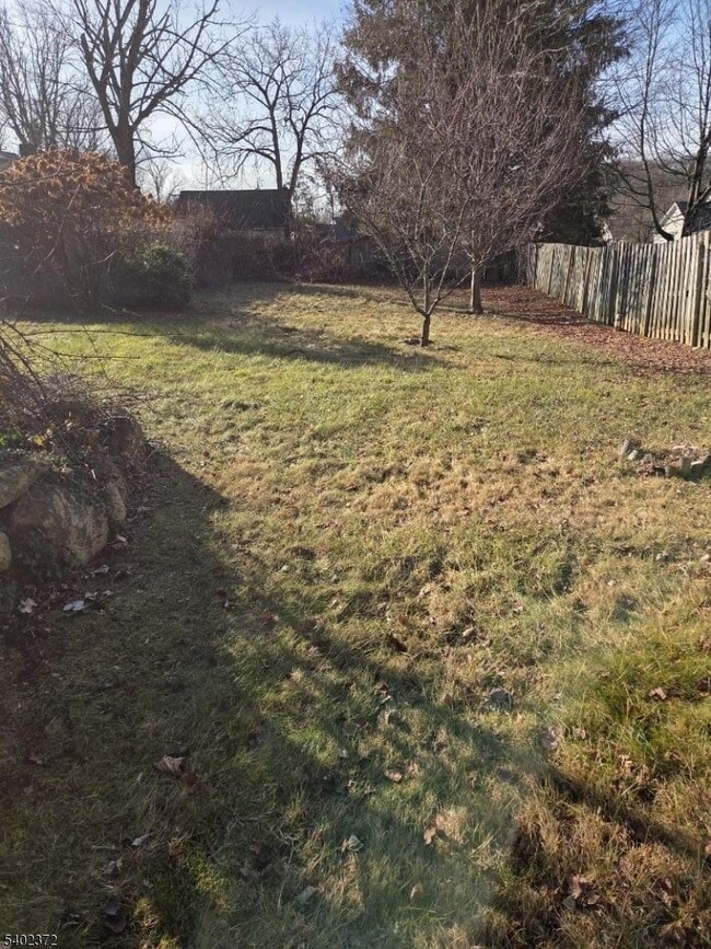 Photo - 150 Center St