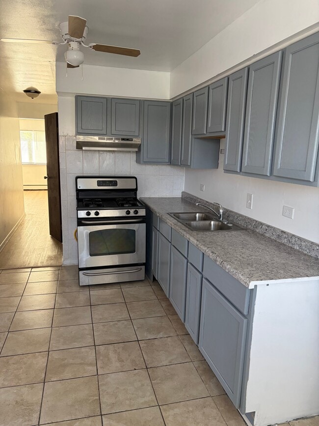 12418 S Harding Ave Unit 2W