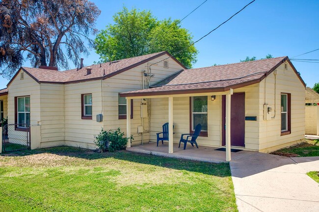 Photo - 502 W Roma Ave