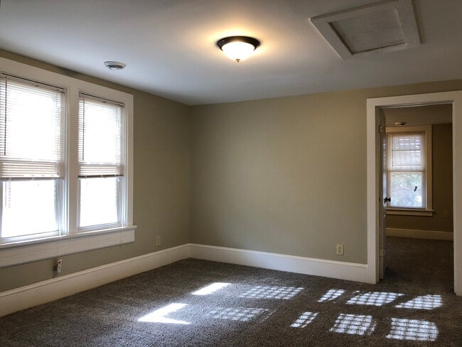 3545 E Plankinton Ave Unit UPPER