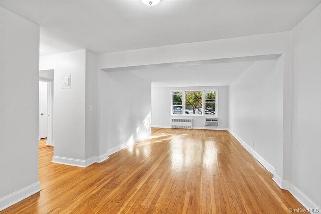 Photo - 700 Scarsdale Ave Unit 2T