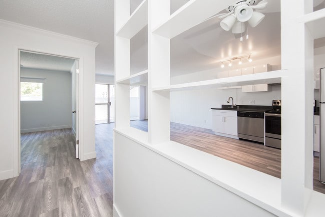 Photo - Metro Apartments