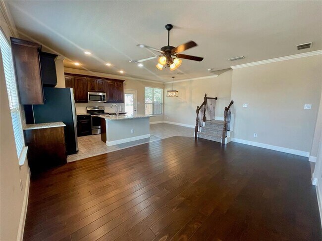 Photo - 5047 Venecia Way