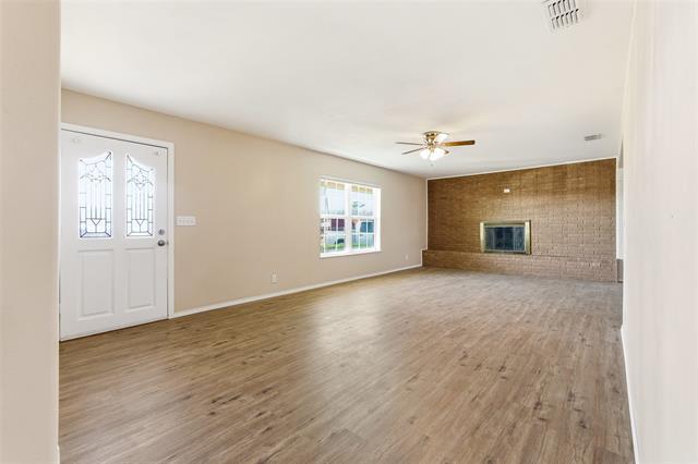 Photo - 109 E Williams St