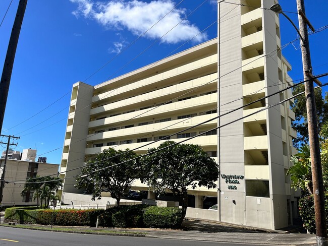 Building Photo - Westview Plaza 1 bedroom 1 bath with 1 ass... Unit 607 Rental