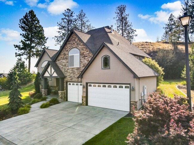 Photo - Dream Home At Shelley Lake