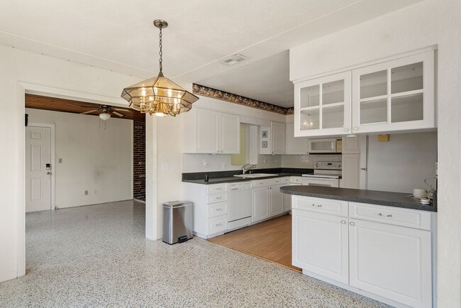 Photo - 6132 7th Ave S