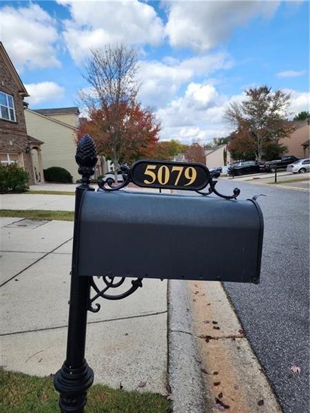 Photo - 5079 Sherwood Way