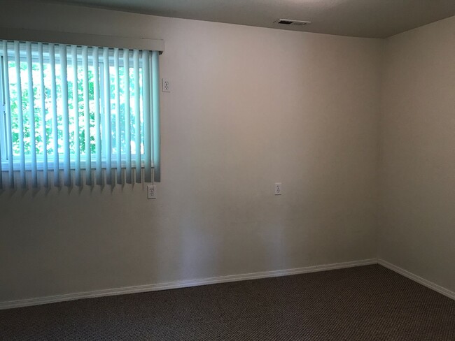 Photo - 7011 N Market St Unidad 7015