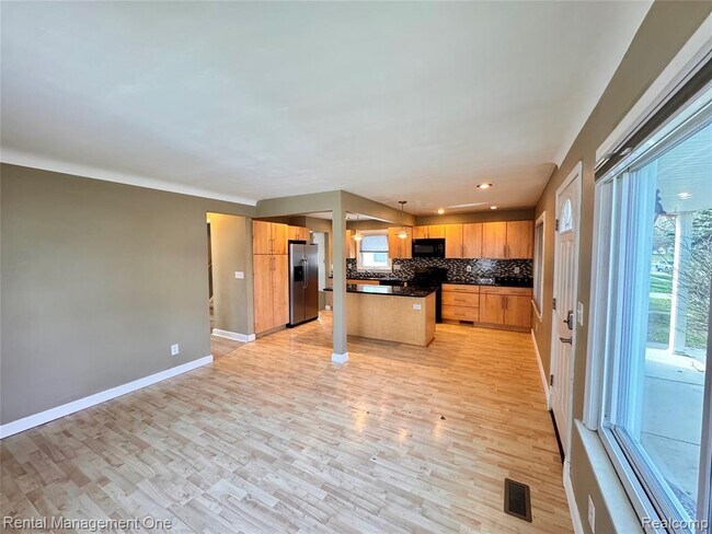 Photo - 511 S Campbell Rd