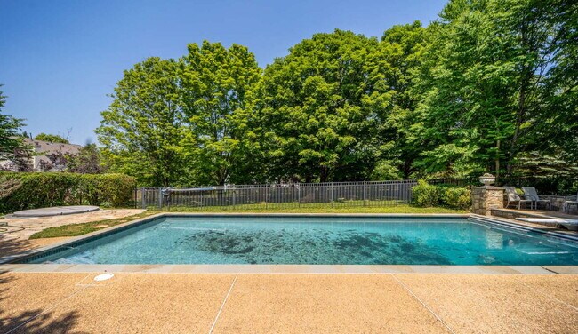 Beautiful home with pool | 6,000+ square feet
