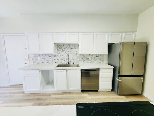 Photo - 2668 Bering Dr