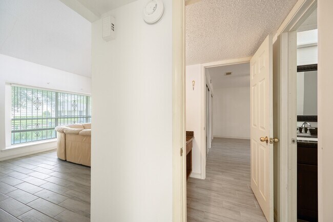 Photo - 1823 Mandrill Ln